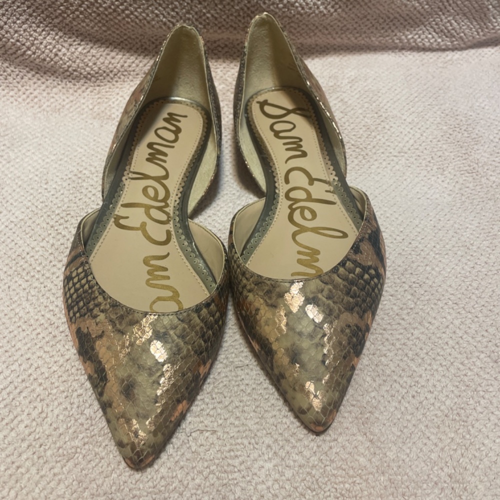 Shoes - Picture 2 of 4